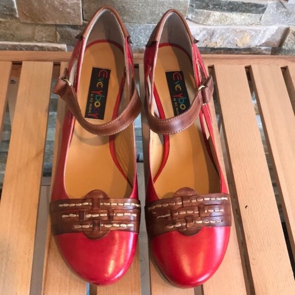 Everybody Women's Landino Mary Jane Pump - Picture 5 of 8